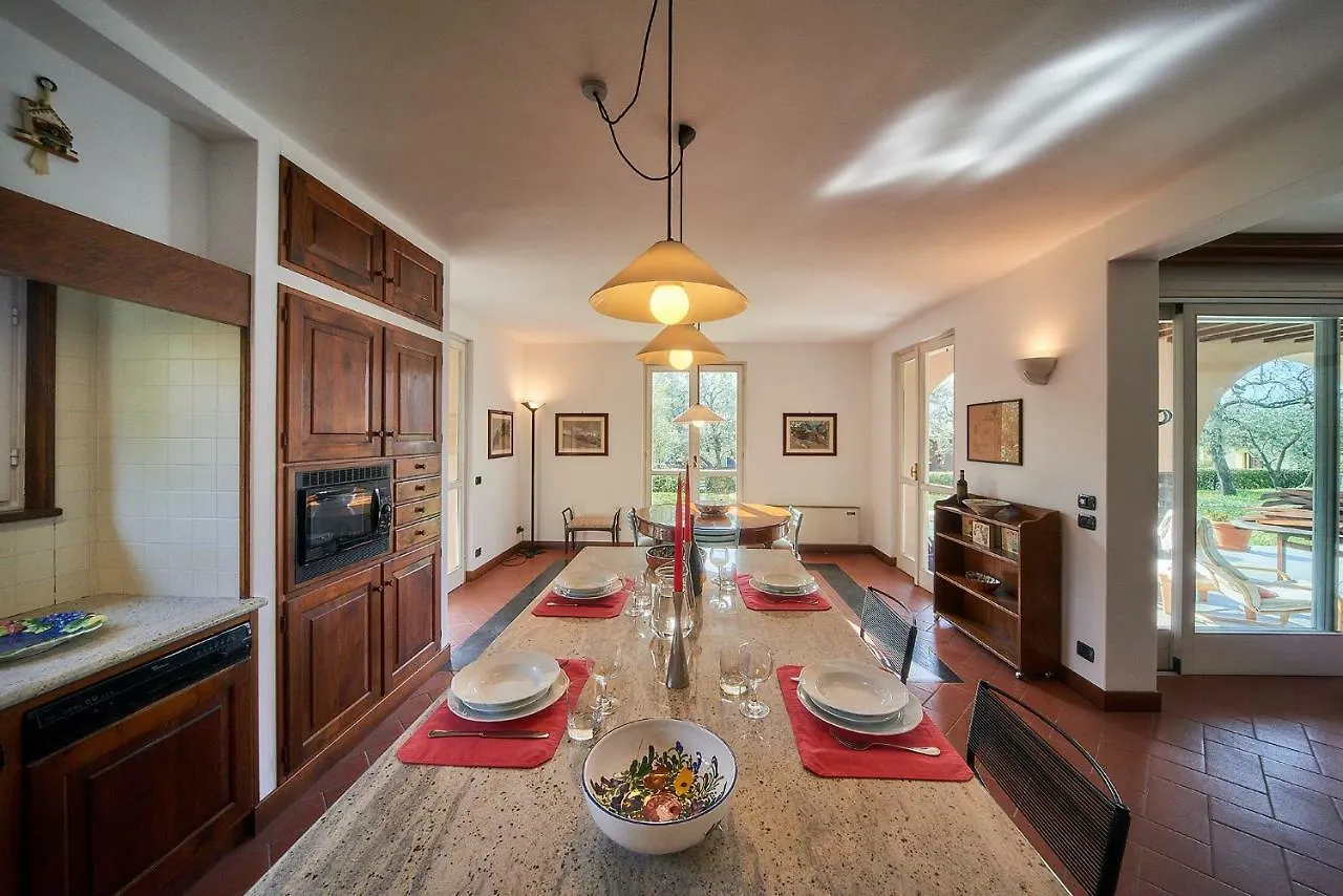 Villa Breezeway Home Lierna